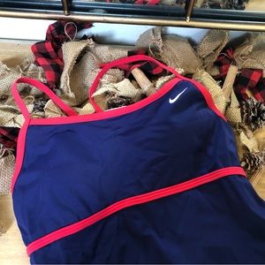 NWOT Women’s Nike One-Piece Competition Swimsuit, Size 6